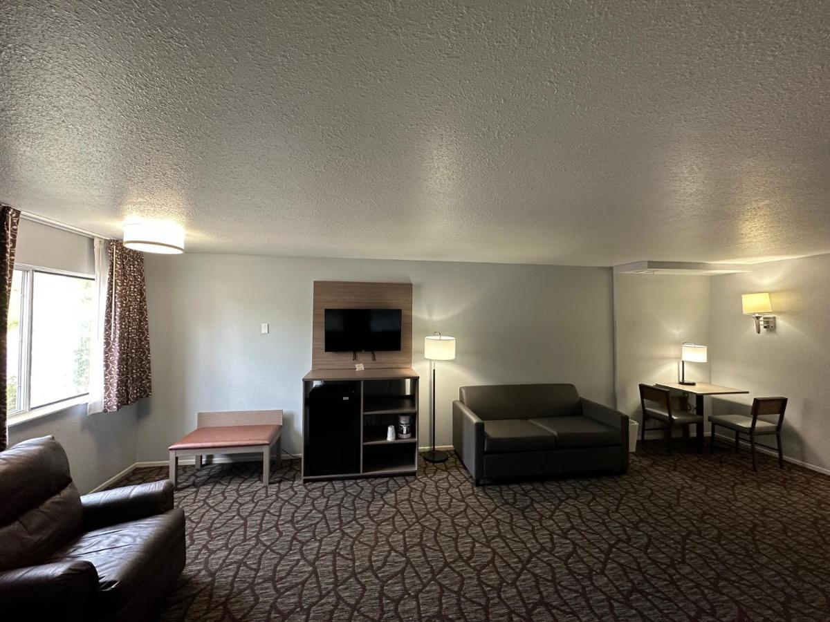 Hotel Baymont By Wyndham 2*