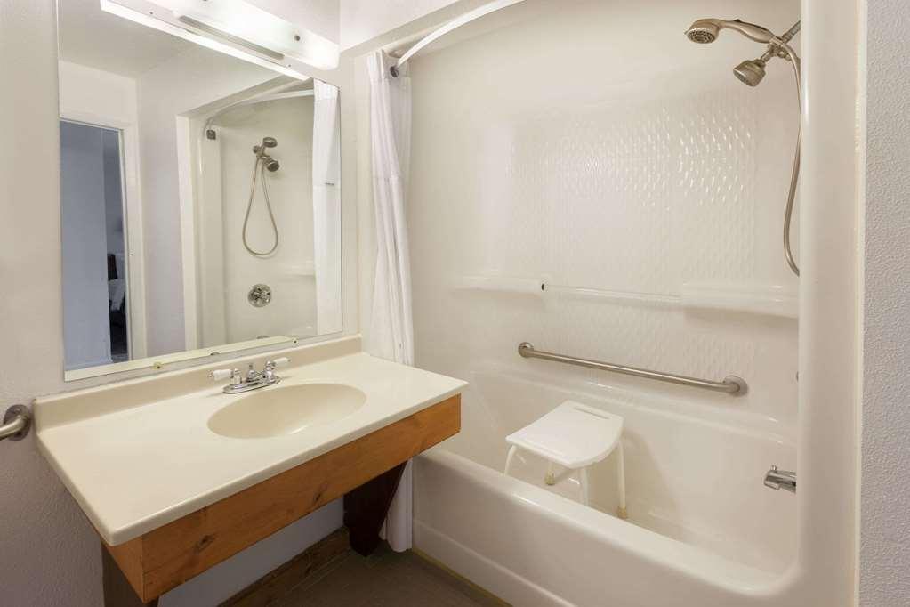 Baymont By Wyndham Hotel 2*