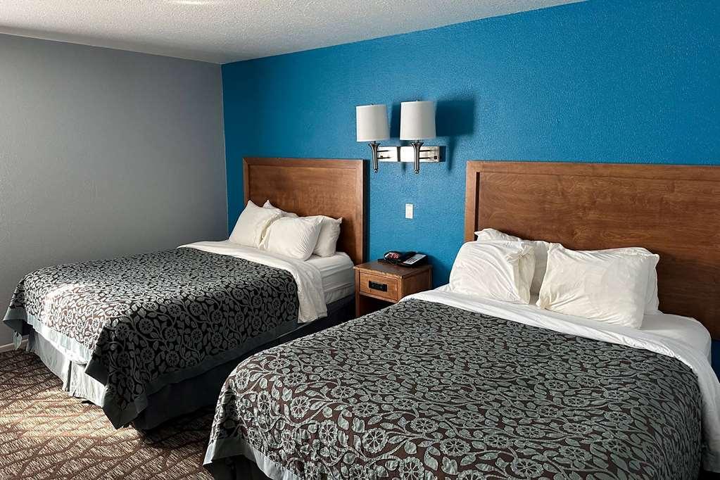 Baymont By Wyndham Hotel Manistee